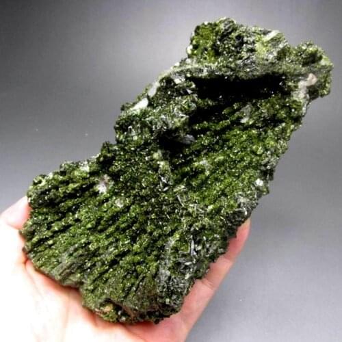 698g Epidot Cluster w/ Quartz - crystals and stones healing Mineral specimen Home Decor feng shui decoration