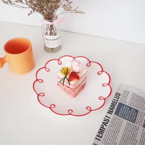 Retro Red Edge Flower Shaped Ceramic Plate Dinner Korean Simple Dessert Household Fruit Cake Bread Plate Kitchen Tableware
