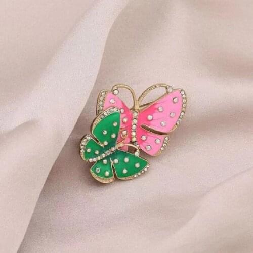 Set diamond drop glaze enamel butterfly flying art autumn and winter new sweater cardigan coat windbreaker fashion joker brooch