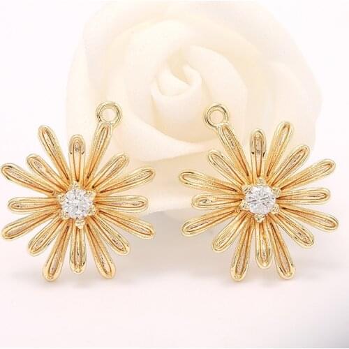 18*16MM 14K Champagne Gold Color Plated Brass with Zircon Daisy Charms Pendants High Quality Diy Jewelry Accessories