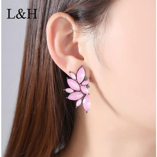 LAALOO HU Piercing Earrings