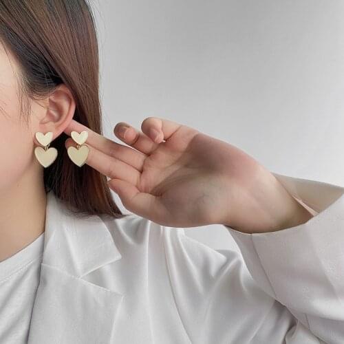 Small Exquisite Love Earrings Personality Design Sense Trendy Temperament Fashion Peach Heart Eardrop All-matching