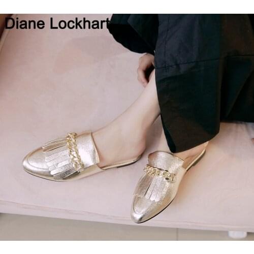 Summer New Fashion Flats Joker Round Head Slippers Women Chain Casual Lazy Flat Shoes Metal Decoration Retro Popular Muller Shoe