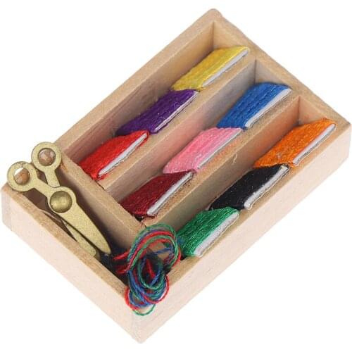 Mini 1pcs Sewing Box Dollhouse Accessories Doll House Crafts Box Scene Dollhouse Miniature Accessories 4.7*3.2*1.5cm