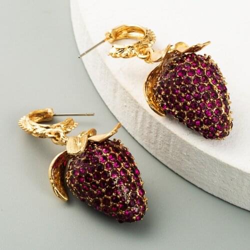 Cool Fruit Strawberry Crystal Earring Girl Lovely Simulation Red Strawberry Dangle Earring For Women Fashion Jewelry Accessories