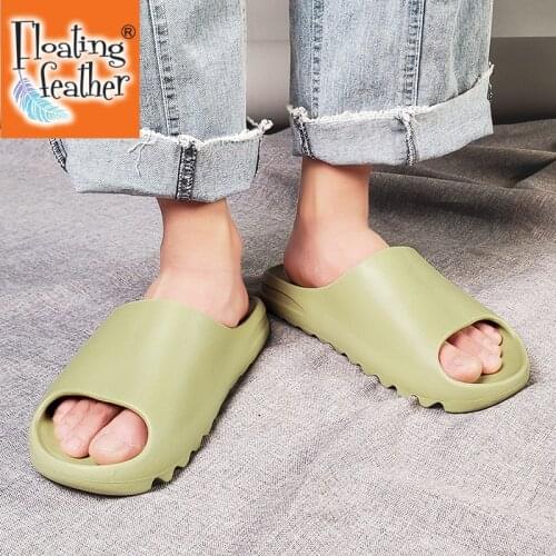 2021 Summer Mens Fish Mouth Flat Sandals Slip On Breathable Water Beach Men Slides Flip Flops Bone White Slippers Size 35-46