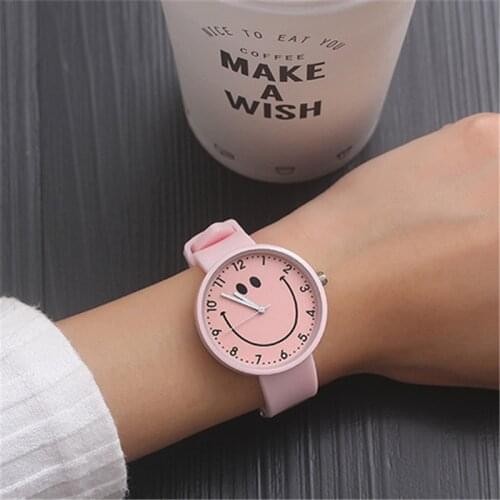 2019 Luxury Fashion Casual Quartz Ladies Watch Smiley Face Silicone Women Digital Watches for Kids Girls Clock Erkek Kol Saati