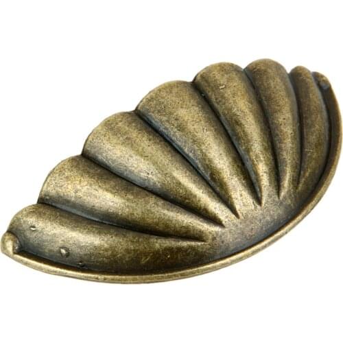 Antique Shabby Chic Kitchen Cupboard Wardrobe Bin Pull Shell Knob Handle