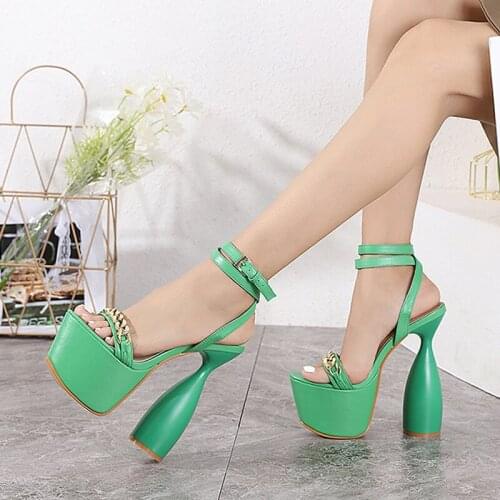 High Quality Metal Chain Decoration White Sandals Women Summer Fashion Brand Thick Bottom Platform Heels Nightclub Party Shoes