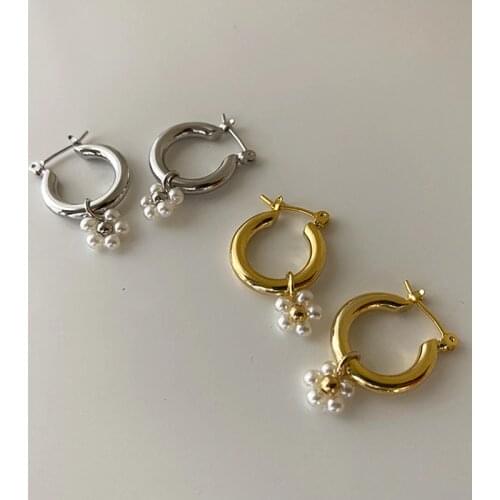 SRCOI Trendy Small Imitation Pearl Flower Charms Simple Huggie Hoop Earrings Floral Plant Circle Round Earrings Women Jewelry