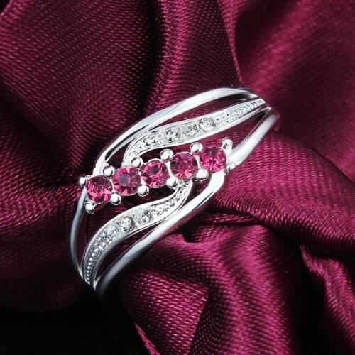 Fashion Twist Geometric Design Charming Sliver Female Rings Women Finger Crystal Zircon Ring Personality Valentine Jewelry Gifts