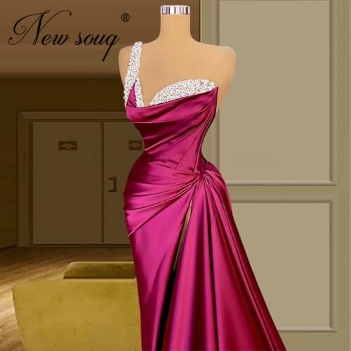 Robes Dubai Long Evening Dresses With Satin 2021 Arabic Dubai Long Illusion Prom Dress Middle East Celebrity Party Gown