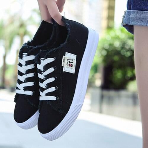 Summer Women Canvas Shoes Flat Black Board Shoes Women Low Top Sneakers Casual Shoes Breathable Soft-soled Women Running Shoes