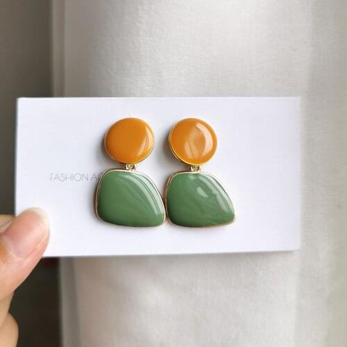 New Fashion Romantic Dangle Earrings Hot Selling Round With Irregular Yellow Green Enamel Drop Earrings Female Jewelry Gifts