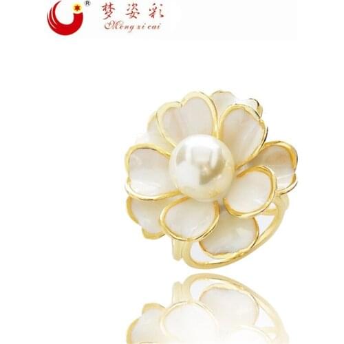 MZC New Jewelry Bijoux 2017 Crystal Flowers Brooches Rhinestone Broaches Pearl Lapel Pin For Women Bag broches para as mulheres