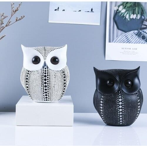 Modern minimalist owl resin crafts Nordic wine cabinet desk decoration creative home decoration