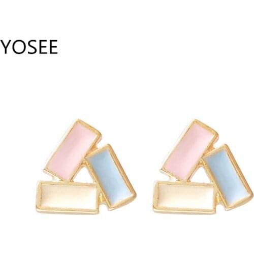 Geometric Triangle Collision Earpin