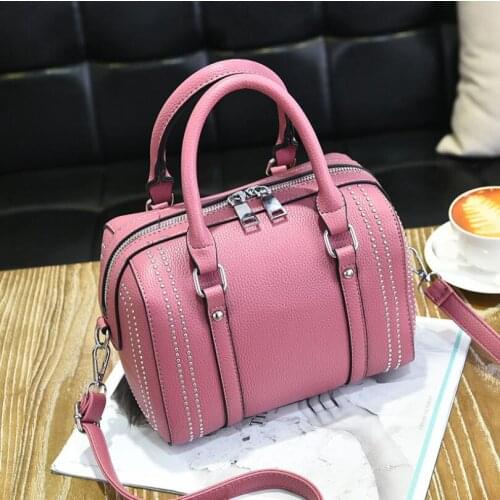 Autumn And Winter New Female Pillow Bag Fashion Trend One Shoulder Messenger Bags Rivet Boston Handbag Female Tote Bags