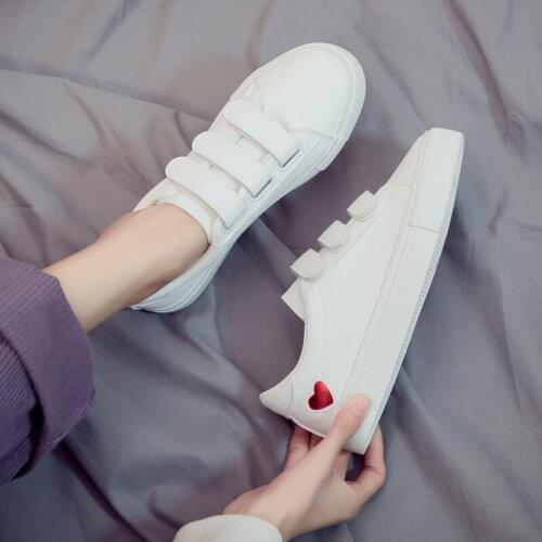 2019 Spring New Fashion Women Casual Shoes Comfortable High Platform PU Leather Heart Shoes White Sneakers Woman Shoes H1-78