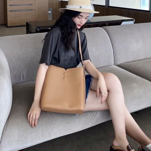 Womens Bucket Bag Korean Style Simple Versatile Large Capacity Shoulder Bag Crossbody Bag Casual Bag Fashion