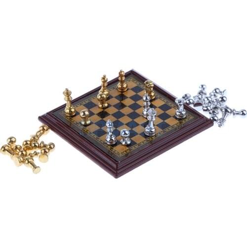 1:12 Dollhouse Miniature Metal Chess Set - 32 Pieces Chess & Board - Dolls House Decor Accessories