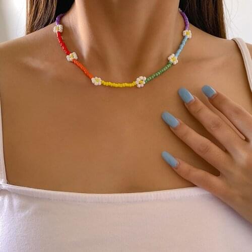 Handmade Rainbow Colorful Africa Beads Choker Necklace for Women Daisy Flower Collar Necklace Womens Short Neck Chains Jewelry