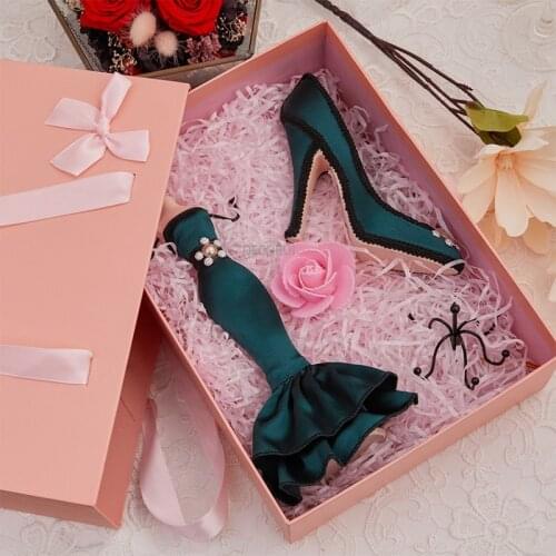 1 Set Graduation Student Girlfriends Birthday Wedding Dress Gift Model Adult Decoration