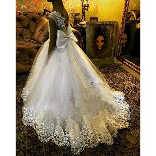 Lovely Vintage Lace Flower Girls Dresses For Wedding 2020 Knot Bow Sequined Beaded Kids First Holy Communion Party Gown