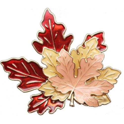 Winter Metal Maple Leaf Fashion Brooch Pins Retro Maple Leaf Exquisite Collar Enamel Lapel Pins Fashion Jewelry Unisex N2UE