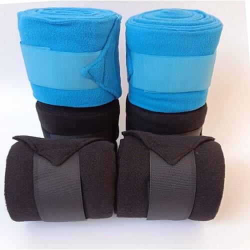 Horses are equipped with horse leggings, horse leggings, horse hoofs, wrist guards, leg guards, horse straps, leg guards