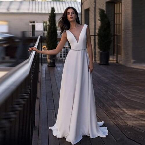 Cheap V-neck Satin Sweep Train Simple Wedding Dresses 2020 Backless Wedding Gowns With Crystal Belt robe de mariee