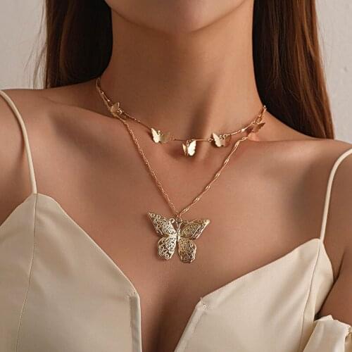 Fashion Temperament Hollow Butterfly Pendant Necklace for Women Vintage Double Layer Geometric Clavicle Necklace Jewelry
