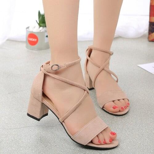 2020 Cross strap Suede sandals Mid-heeled sandals, summer, new Roman shoes, a word buckle, students with thick