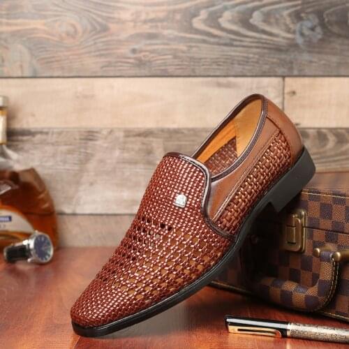YEINSHAARS Summer Mens Leather Sandals Genuine Leather Soft Bottom Slip-on Shoes Hole Shoes Middle-aged Hollow Weave Dad Shoes