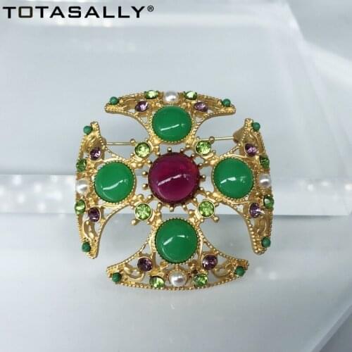 TOTASALLY Women Luxurious Brooches Fashion Vintage Cross Pins Resin Stone Faux Pearl Pins Gifts Broches dropship