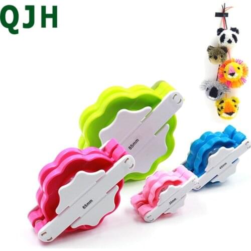 1 set 4 pcs Yarn Pompom Making Tools DIY Weaving Wool Ball Making Knitting Tools Pompom Molds Craft Sewing Home Decoration