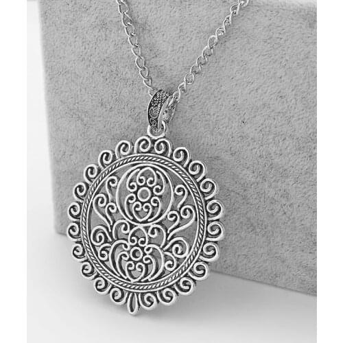1PCS Large Hollow Round Flower Pendant Chain Necklace Lagenlook