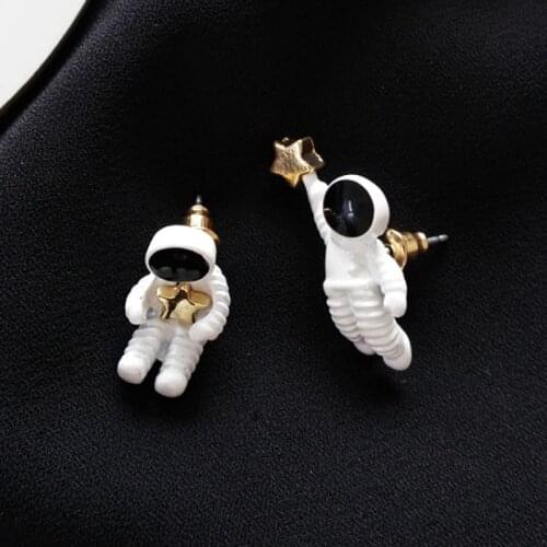 Cute Astronaut Stud Earrings For Women Girls Lovely Asymmetric Earrings Party Daily Women Fashion Jewelry Earring Studs