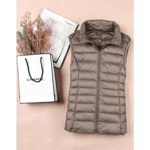 2021 new autumn and winter white duck down ladies thin waistcoat fashion solid color casual womens zipper pocket down vest