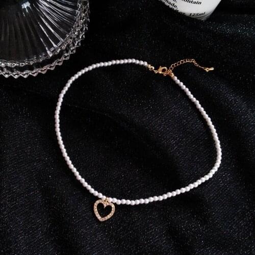 2021 Korean Women Elegant Simple Pearl Beads Necklaces Heart Charms Temperament Girls Clavicle Chain Choker Necklace Party Gift