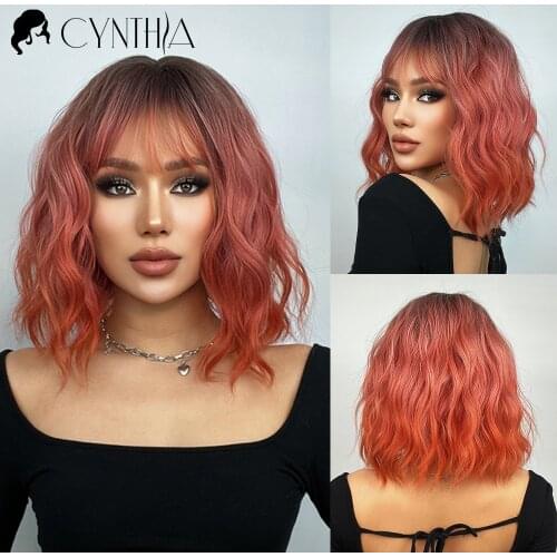 Short Pink Wave Ombre Daily Hair Synthetic Wigs For White Women With Bangs Cosplay Heat Resistant Natural Female Fiber Wavy Wig