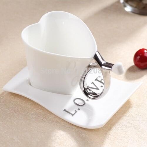 Hot Creative tea cups European white heart-shaped ceramic coffee cup with tea tray nice for friend china cups