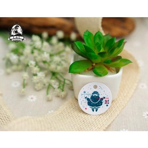 200 pcs 3.5cm round kraft/white paper label product label Merry Christmas banquet tags Holiday label Clothing label gift tags