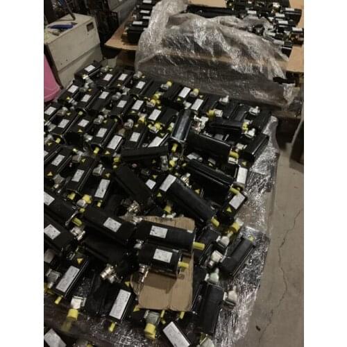 BMH0703P11F1A servo motor , used in good condition . 80% appearance new , good working , free shipping