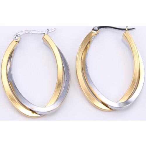 2020 New Twisted wire stitching prom fashion Wear summer and winter Two colors Hoop earrings LH919