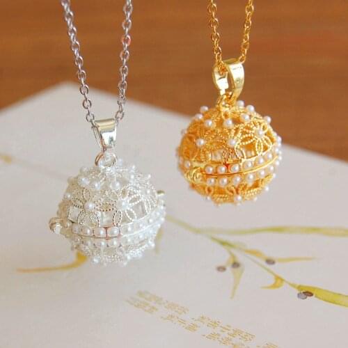 LUBOV Vintage Literary Pearl Flower Sachet Ball Aromatherapy Perfume Long Openable Personality Popular Female Pendant Necklaces