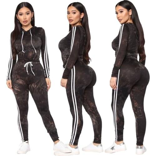 Autumn two-piece womens long-sleeved hooded zipper pocket workout jacket and fitness leggings sportswear stretch slim fit suit