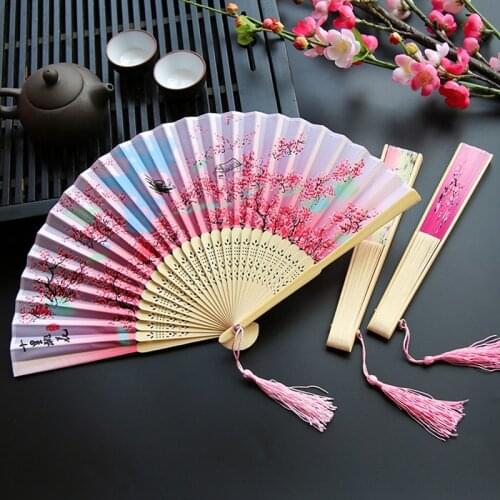 1Pcs Vintage Silk Folding Fan Retro Chinese Japanese Bamboo Folding Fan Dance Hand Fan Home Decoration Ornaments Craft Gift