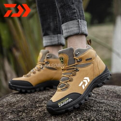 Daiwa Men Outdoor Sport Fishing Shoes Anti-skid Mountain Climbing Boots Breathable Waterproof Anti-wear Hiking Fishing Shoes