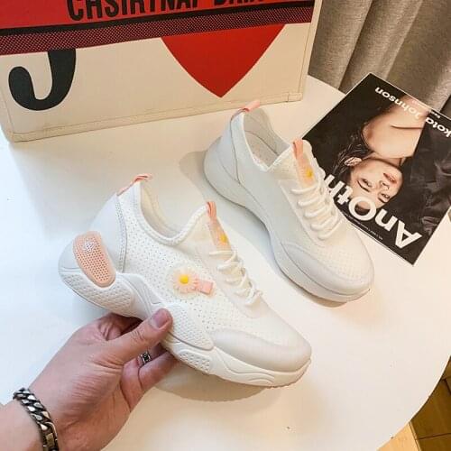 Summer 2020 New Fashion Daisy Punching Dad Shoes Breathable Womens Shoes Hollow White Shoes High Quality Lightweight Tide Shoes